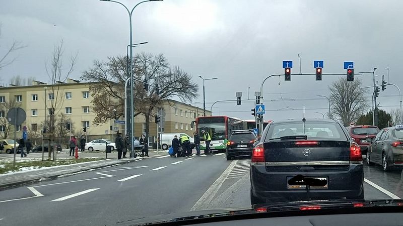 Potrącenie pieszego na przejściu dla pieszych na ul. Sowińskiego