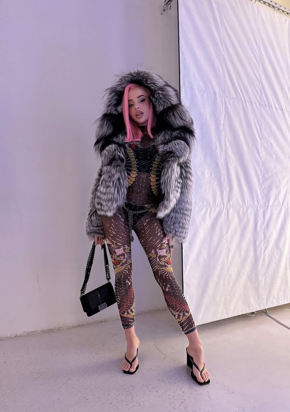 Fagata reklamuje naturalne futra