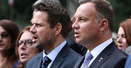Duda kontra Trzaskowski w sieci, czyli social media jak pole bitwy, a my – kołowrotek (opinia)