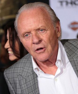 Anthony Hopkins brutalnie o relacjach z córką: "NIE OBCHODZI MNIE. Rodziny się rozpadają"