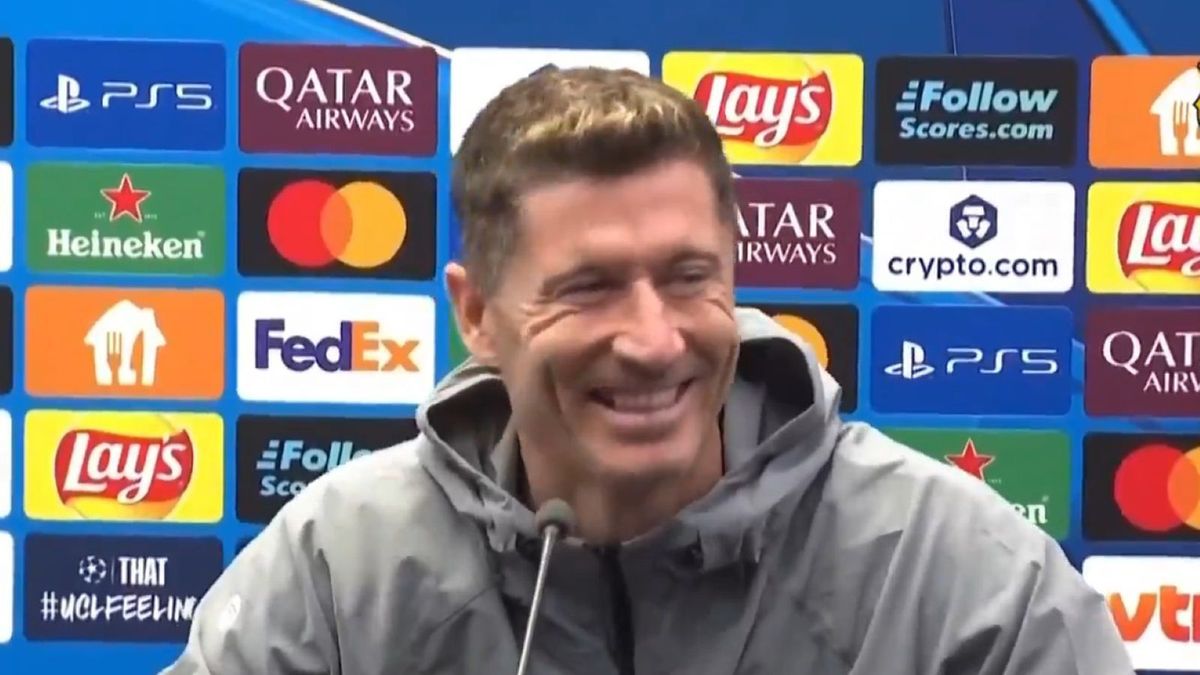 Twitter / Robert Lewandowski podczas konferencji prasowej