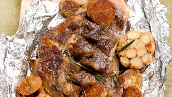 Pieczony udziec z jagnięciny australijskiej (mięso i tłuszcz)