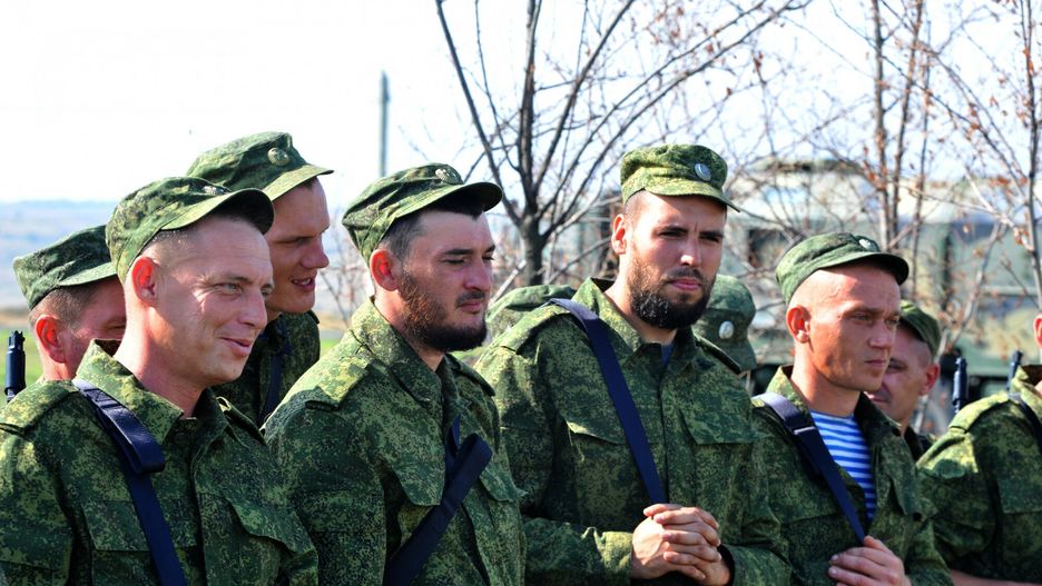 ?wiczenia zmobilizowanych Rosjan w Rostowie
ROSTOV, RUSSIA - OCTOBER 02: Russian citizens drafted during the partial mobilization begin their military trainings after a military call-up for the Russia-Ukraine war in Rostov, Russia on October 02, 2022. Arkady Budnitsky / Anadolu Agency/ABACAPRESS.COM
AA/ABACA