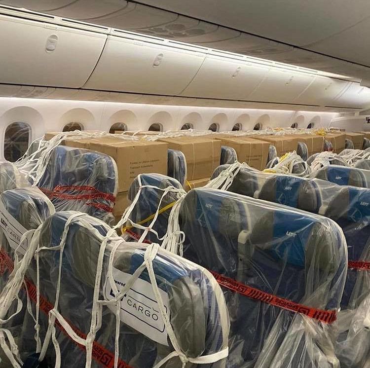 Tranport sprzętu ufundowanego przez Dominikę Kulczyk