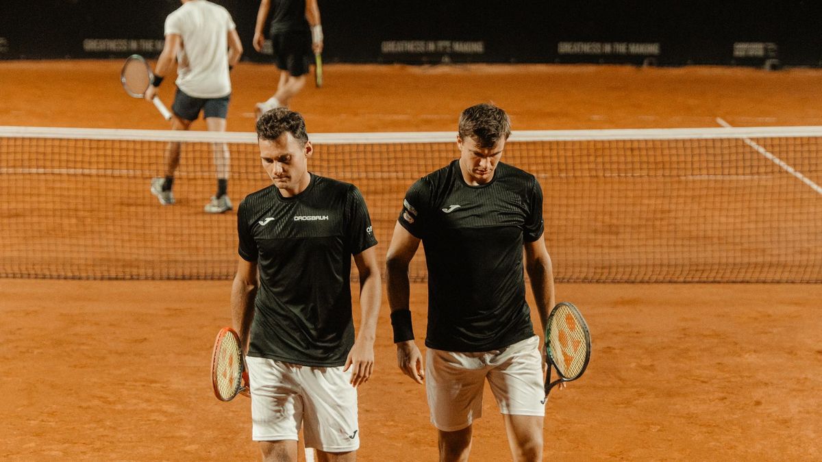 Materiały prasowe / ATP Challenger Iasi / Na zdjęciu: Piotr Matuszewski i Karol Drzewiecki