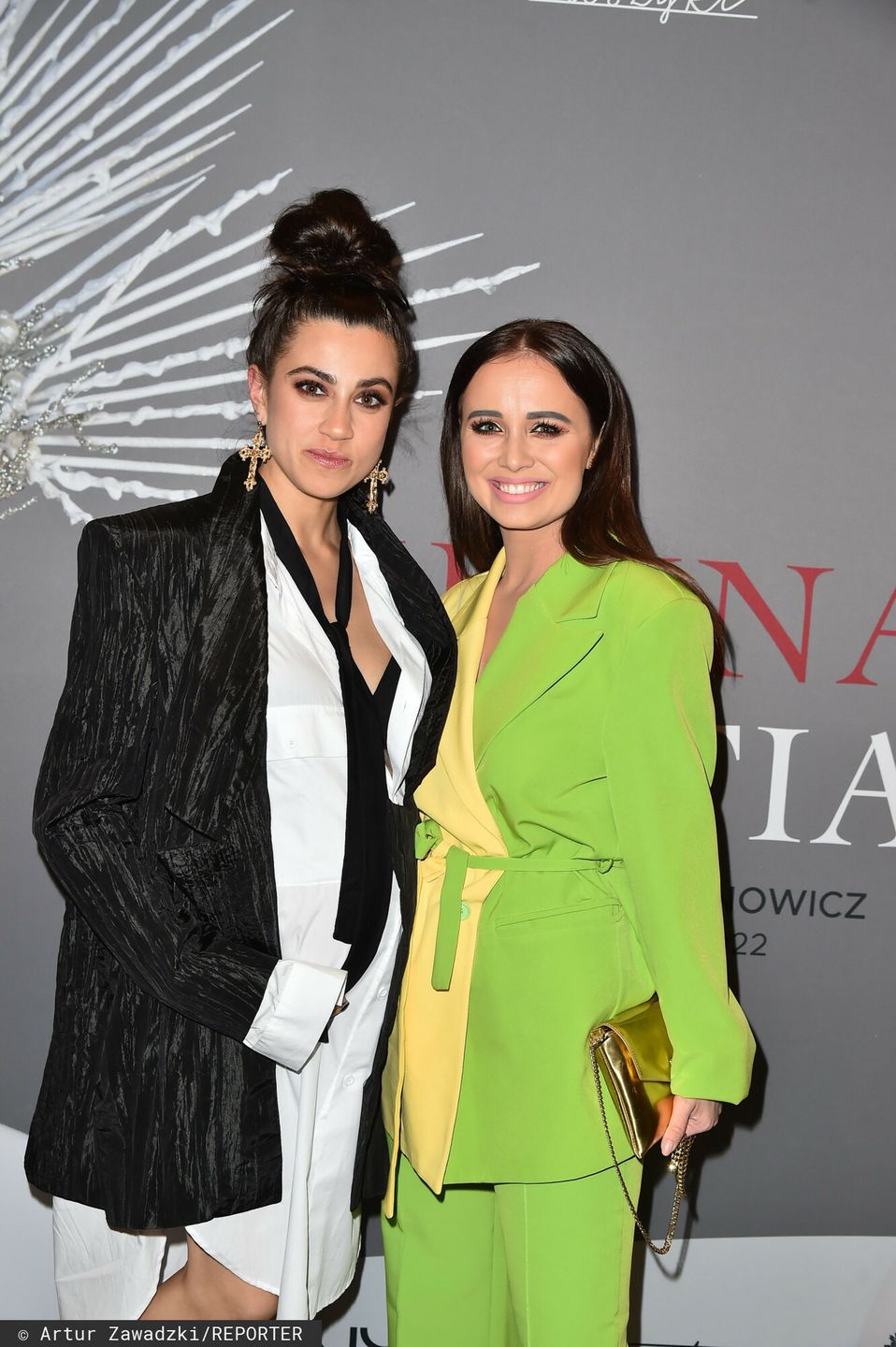 Maja Hyży i Agnieszka Mrozińska podczas wernisażu "Piękna i Bestia"