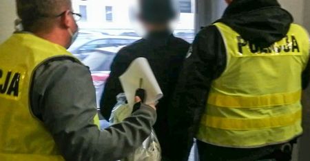 Brutalny napad na staruszkę. Kobieta straciła przytomność