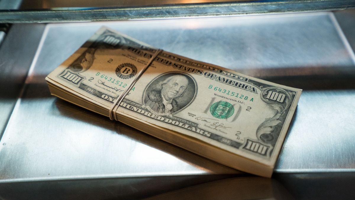 dolar dolary waluta kantor waluty pieniądze