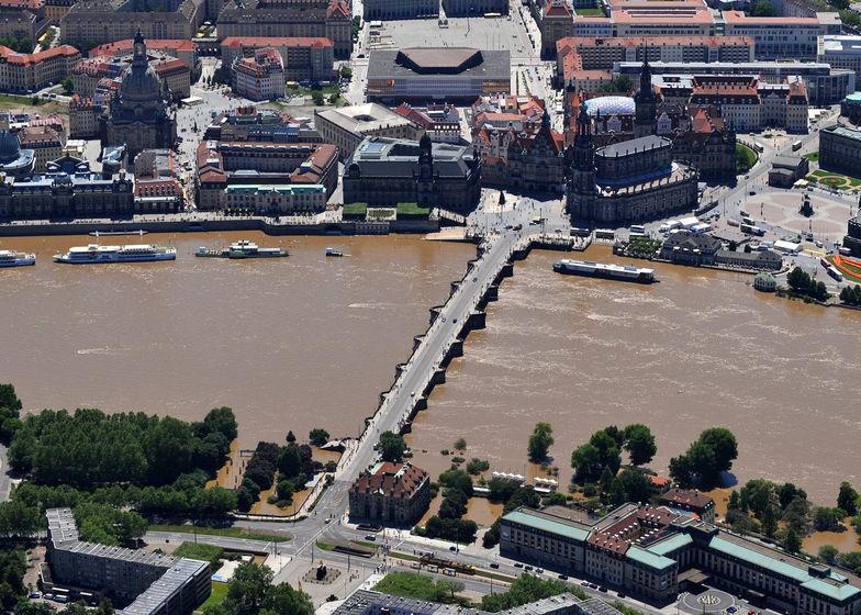Powódź w Niemczech: Fala kulminacyjna zbliża się do Magdeburga