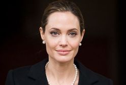 Angelina Jolie poddała się operacji amputowania obu piersi
