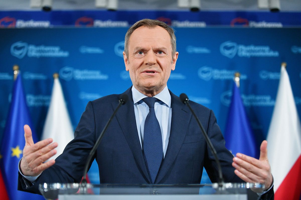 Przewodniczący Platformy Obywatelskiej RP Donald Tusk podczas konferencji prasowej w Biurze Krajowym Platformy Obywatelskiej w Warszawie