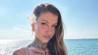 Deynn w mikroskopijnym bikini pręży się na plaży w objęciach Majewskiego. Koniec kryzysu w związku? (ZDJĘCIA)