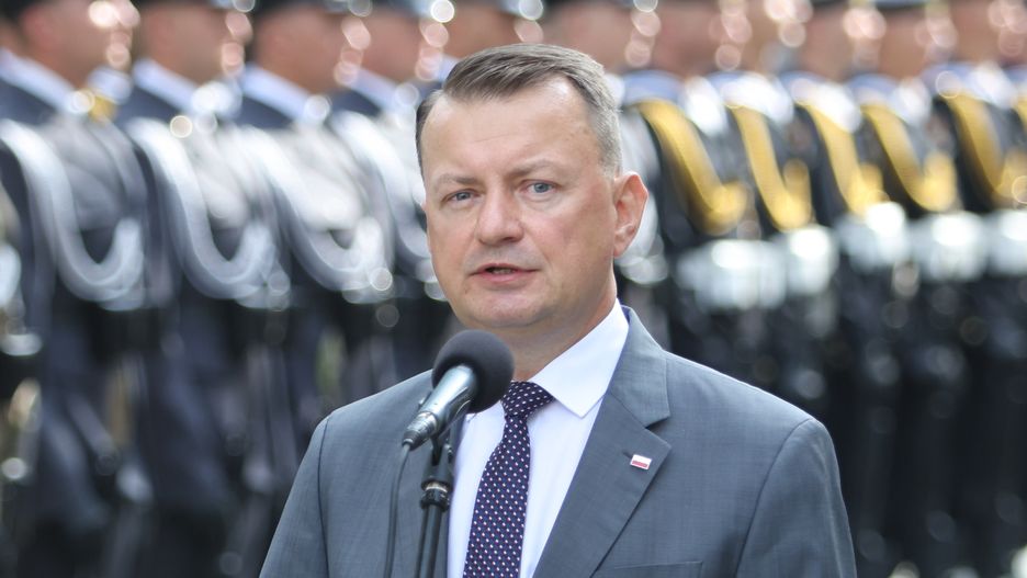Mariusz Błaszczak zapowiada wysłanie żołnierzy na granicę z Białorusią