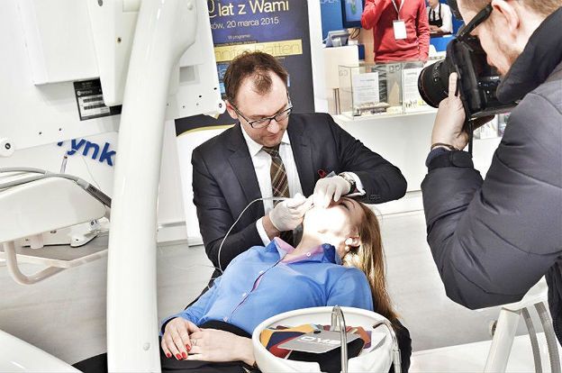 Koniec z bólem u dentysty? W Krakowie pokazano przełomowe urządzenie
