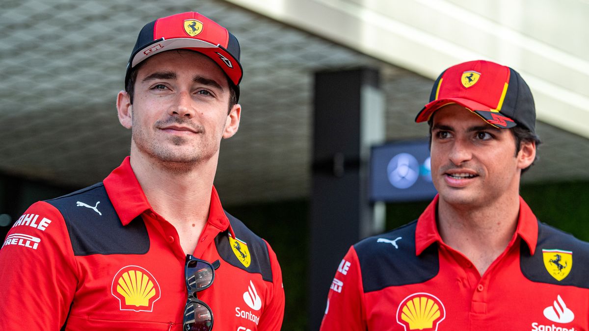 Materiały prasowe / Ferrari / Na zdjęciu: Charles Leclerc (po lewej) i Carlos Sainz