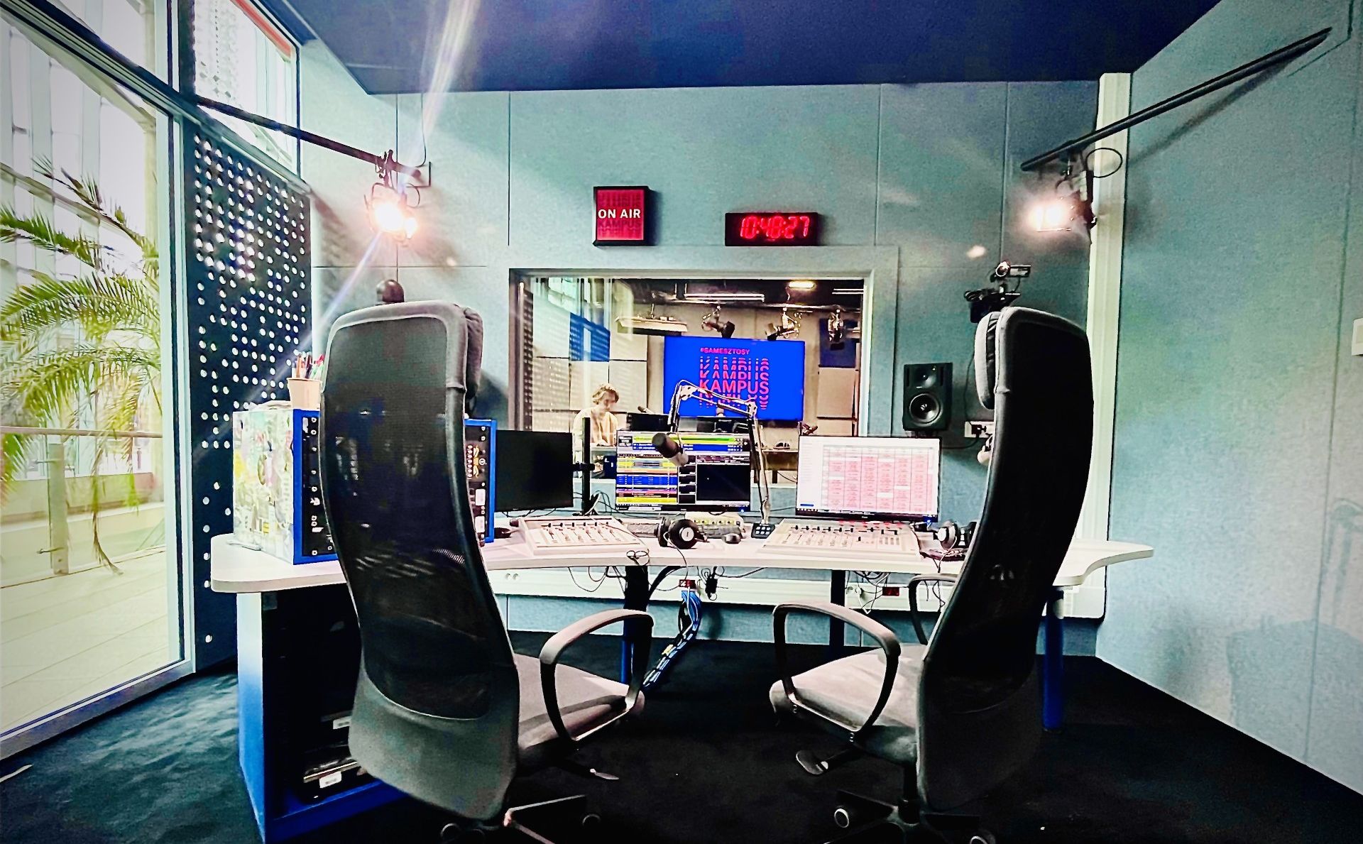 Reżyser serialu Netfliksa z audycją w Radiu Kampus