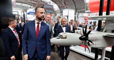 Zakłócenia systemów GPS. Szef MON: liczymy na szybkie efekty działań NATO