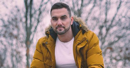 Tomasz z "Rolnik szuka żony" TVP pręży muskuły. Fanki wniebowzięte