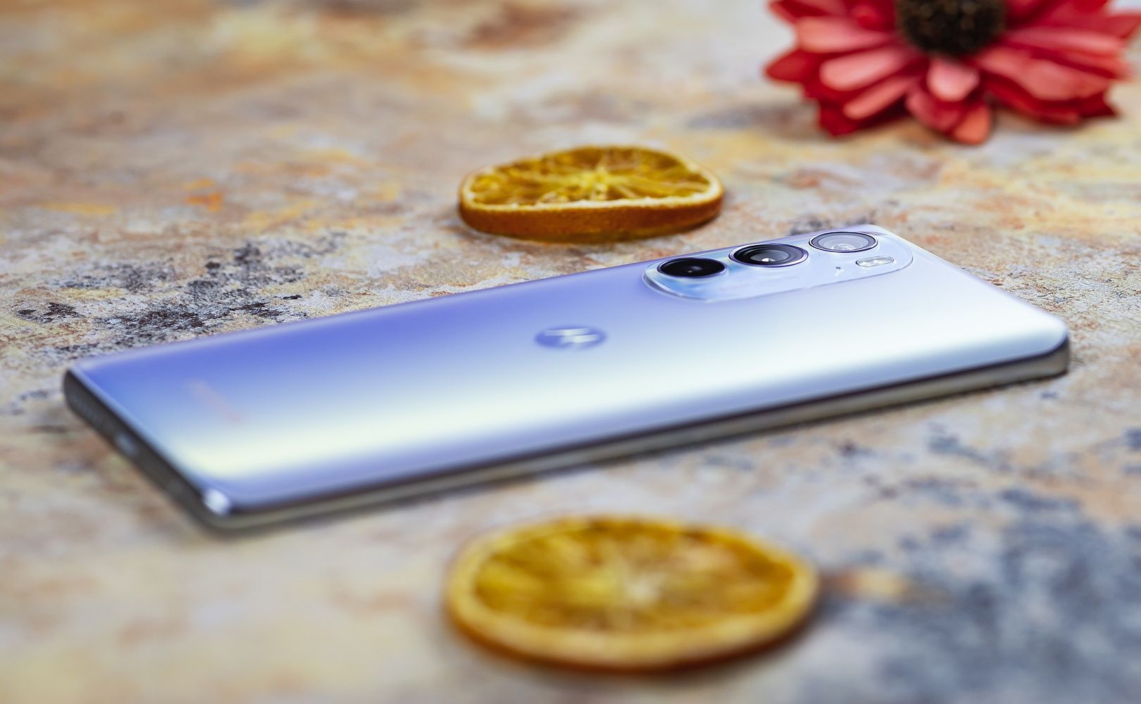 Motorola Edge 30 Pro wyspa