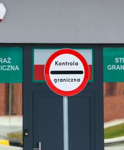 Młodzi mężczyźni wyjeżdżają z Ukrainy. Ruch na przejściach