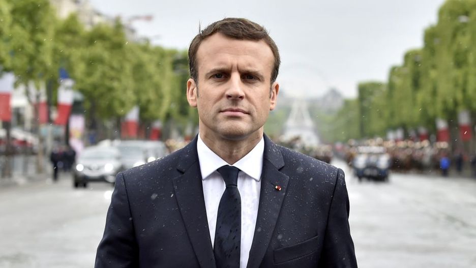 Emmanuel Macron podczas państwowych uroczystości we Francji.