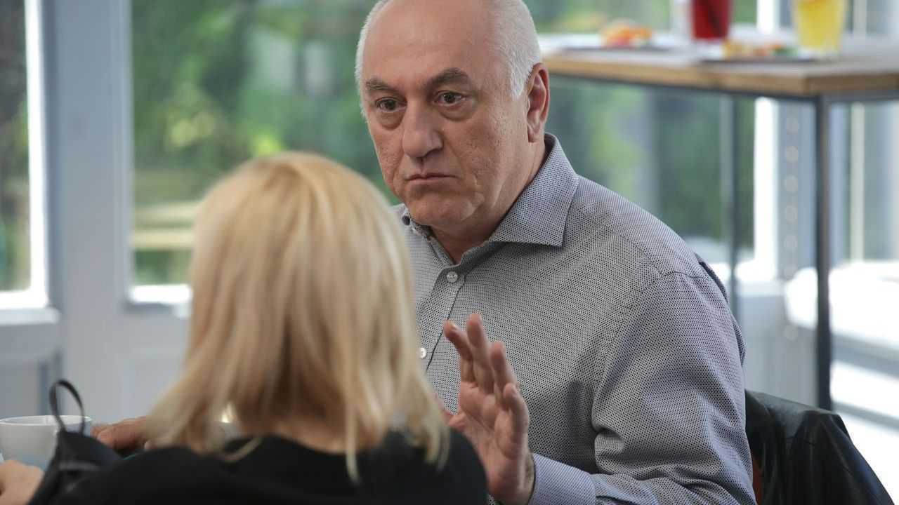 M jak miłość - Kinga (Katarzyna Cichopek) zbankrutuje przez Otara  (David Gamtsemlidze)?