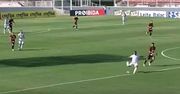 #dziejesiewsporcie: niecodzienny gol z połowy boiska. To... "samobój"!