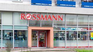 Rossmann obniża ceny. Oto lista. Każda gospodyni musi wiedzieć