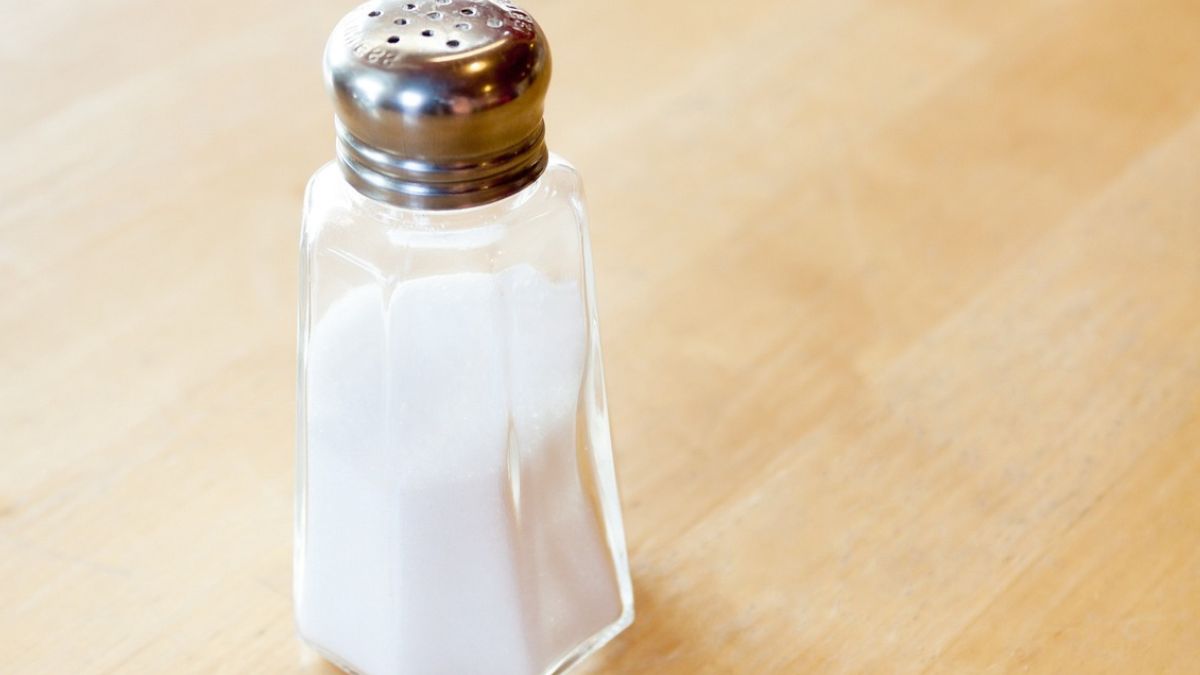 Oto objawy nadmiaru soli w diecie 