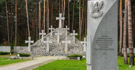 Głowica z 700 kilogramami ładunku runęła przy Polskim Cmentarzu w Bykowni