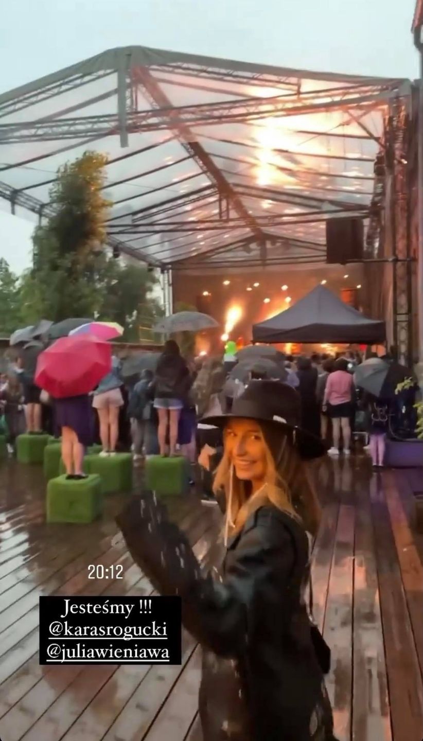 Julia Wieniawa i Jessica Mercedes na koncercie