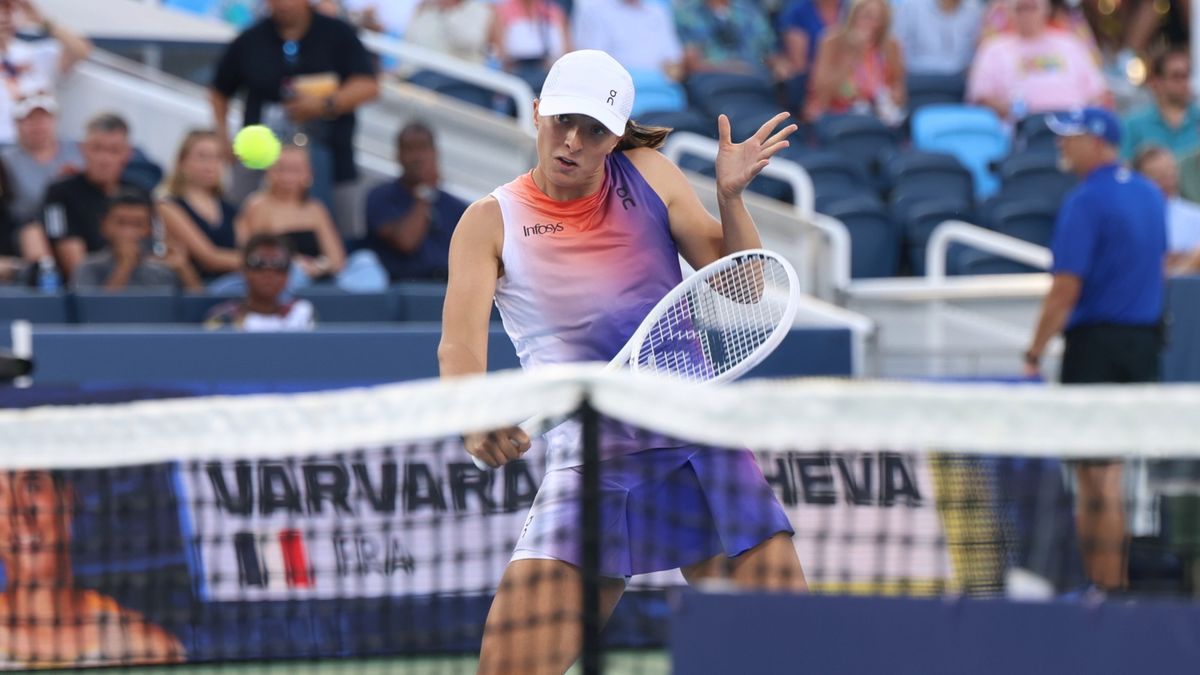 PAP/EPA / Marcin Cholewiński / Iga Świątek w turnieju WTA w Cincinnati