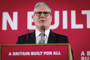 Premier Wielkiej Brytanii zwołuje spotkanie liderów. "Kolejne kroki"