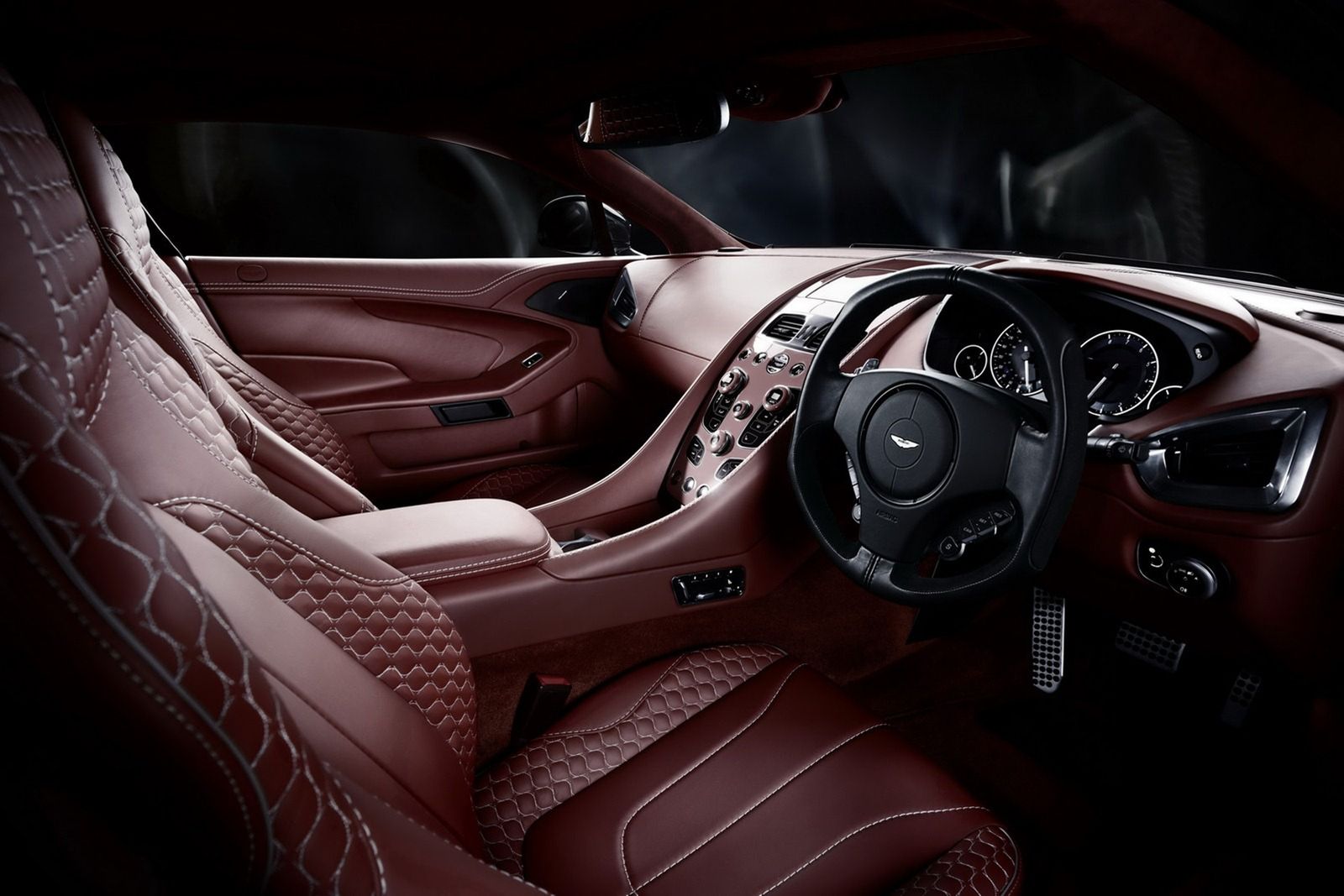 2013 Aston Martin Vanquish - uczta dla oczu [galeria] 52