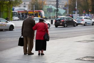 Babcia+. Jak świadczenie wygląda na Węgrzech?