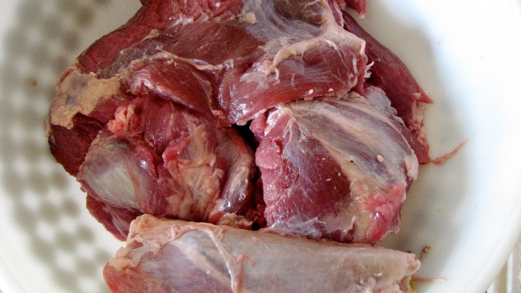 Surowe mięso jagnięce oddzielone mechanicznie