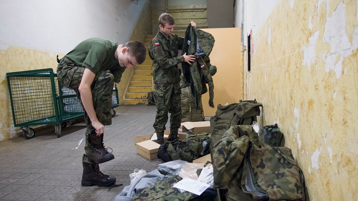 ochotnicy
Lech Muszy�ski
15. Lubuska Brygada Obrony Terytorialnej, kandydaci, ochotnicy, szkolenia, szkolenie podstawowe, terytorialne, terytorialsi, wcielenie, wojska obrony terytorialnej, wojsko, wojskowe, WOT, �o�nierze, 15, obrona terytorialna, pi�tnasta, poligon, wcielenie do wojska, wojka obrony terytorialnej