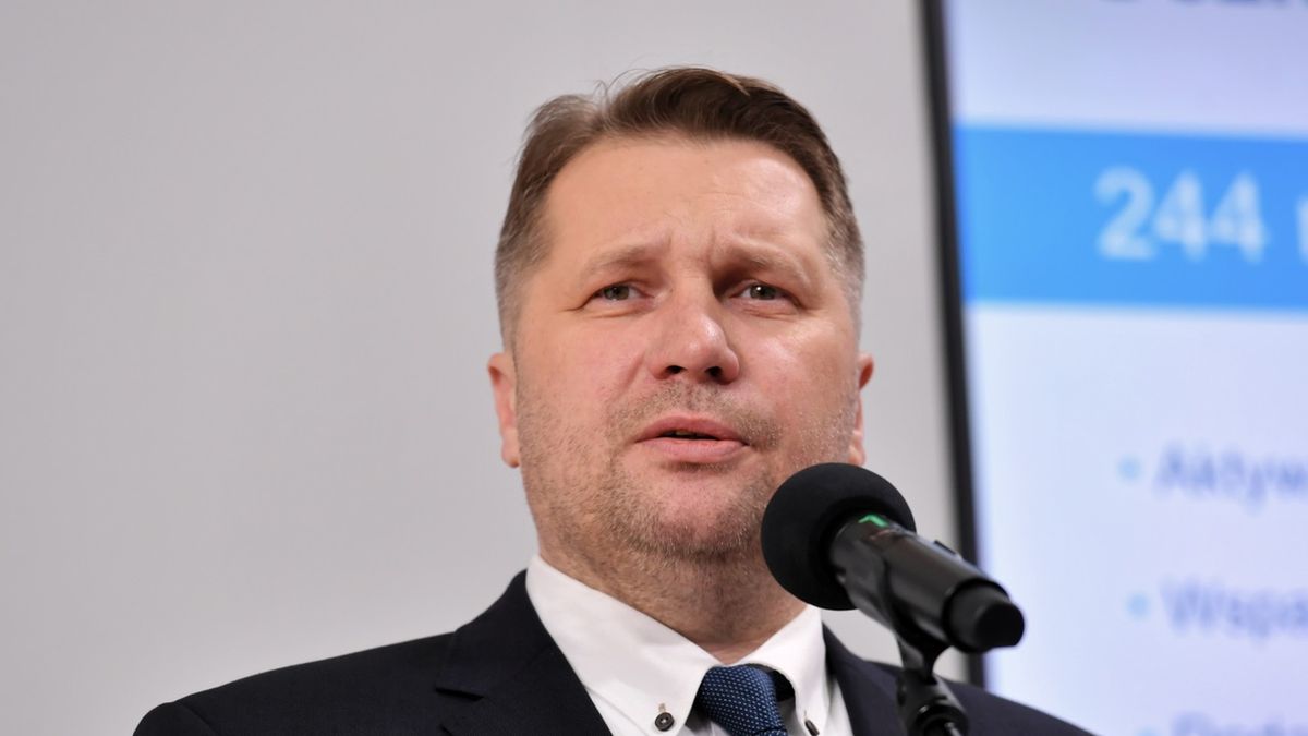 Przemys�aw CzarnekWarszawa, 19.10.2021. Minister edukacji i nauki Przemys�aw Czarnek podczas konferencji prasowej w siedzibie resortu w Warszawie, 19 bm. Temat spotkania by�o podsumowanie najwa�niejszych dzia�a� rok po obj�ciu przez Przemys�awa Czarnka funkcji szefa MEiN. (jm) PAP/Piotr NowakPiotr Nowakbriefing prasowy , dzia�ania, edukacja, konferencja prasowa, MEiN, minister, nauka, podsumowanie, polityk, polityka, prasowa, rok, sprawowanie