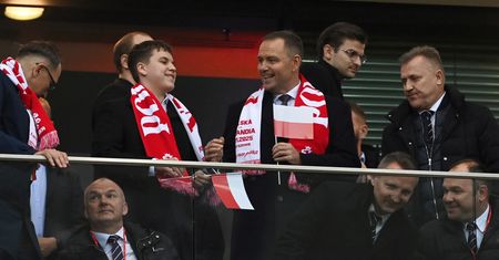 Emocje na Narodowym. Skandowali nazwisko prezydenta i obrażali Tuska