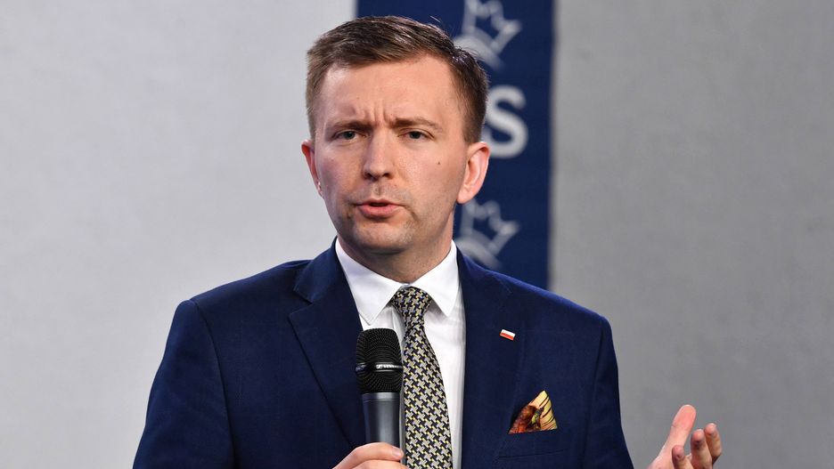 Łukasz Schreiber pytany o szkoły. Chodzi o ofiary koronawirusa (PAP)