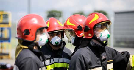 Kraków. "Filar runął na balkony i okna". Wypadek na osiedlu