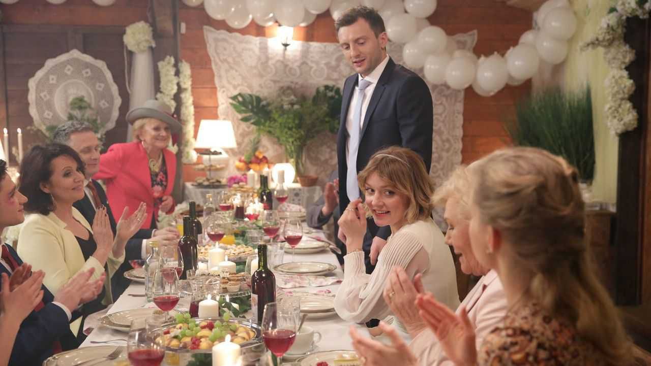 Wesele Uli i Bartka w 1451. odcinku "M jak miłość" przed wakacjami