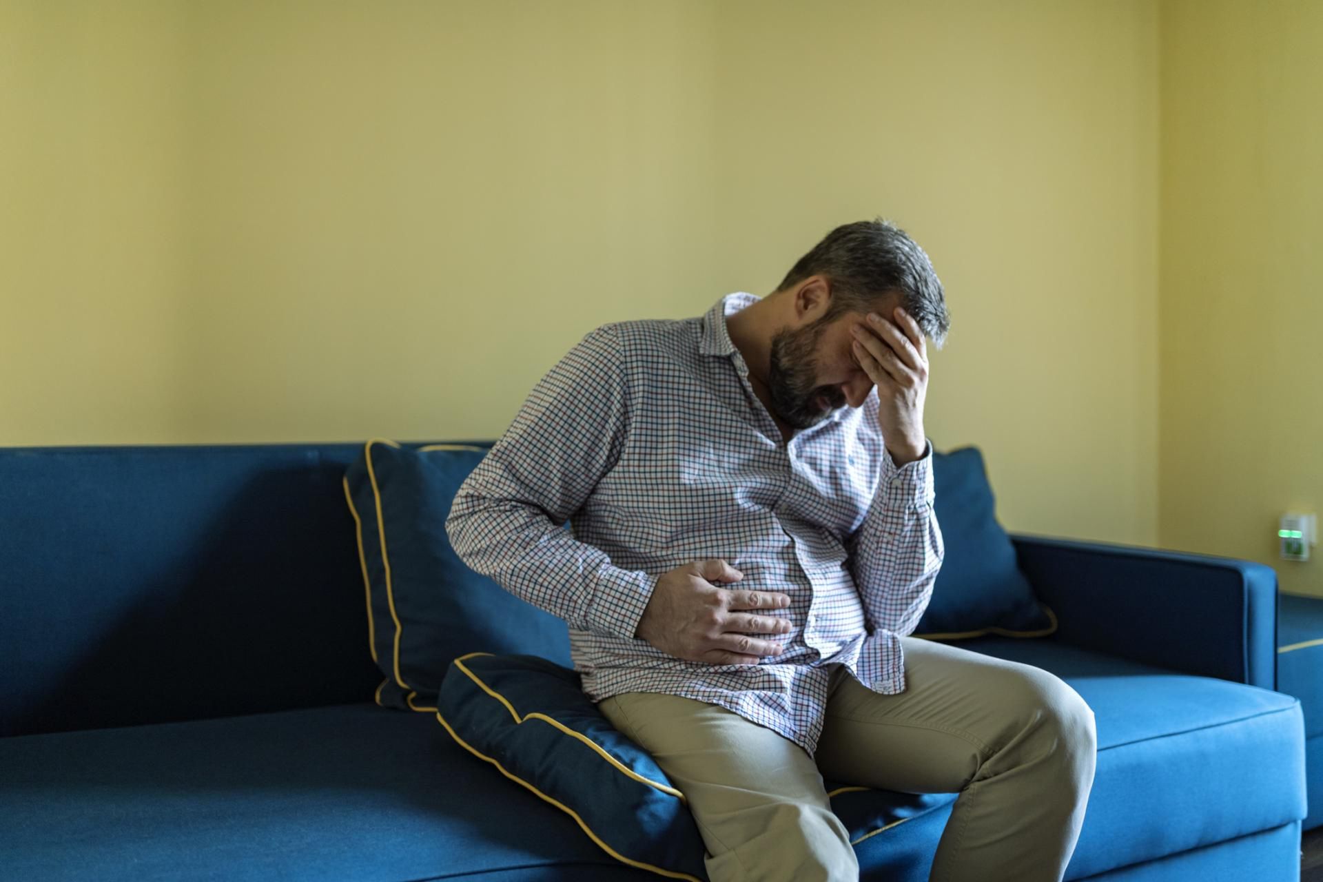 Silny ból nadbrzusza może być kolką żółciową