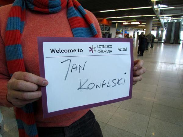 Oficjalne „witajki” już na warszawskim lotnisku