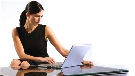 Usiądź, wypij kawę, naładuj komórkę i laptopa 1