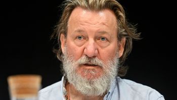 "W wieku 15 lat piłem alkohol". Więckiewicz o wykształceniu i dzieciństwie