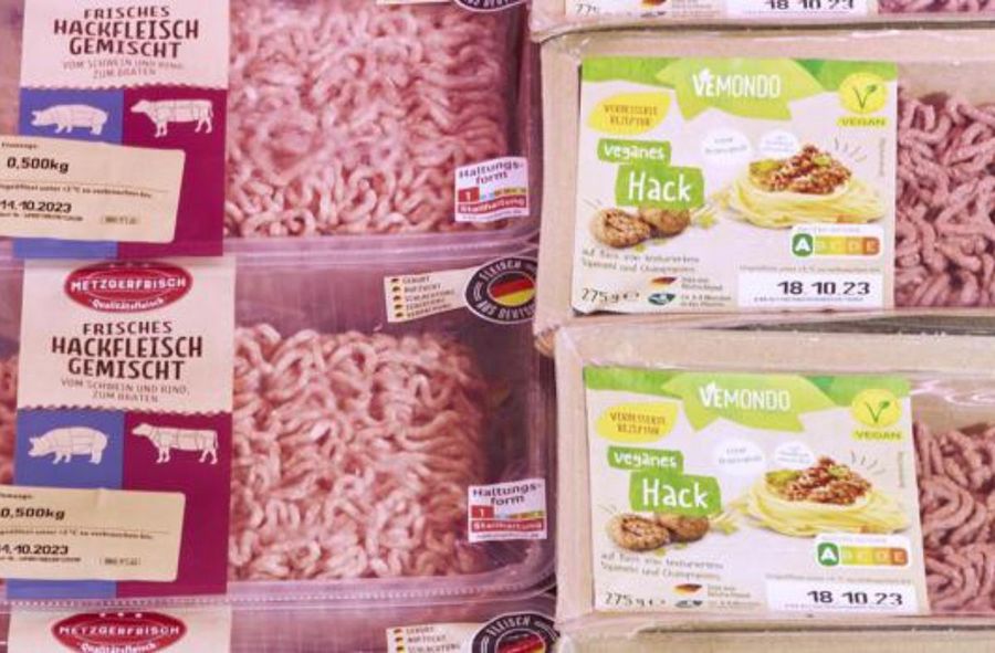 “You have a choice”. Lidl introduces equal prices for meat and vegetarian products 