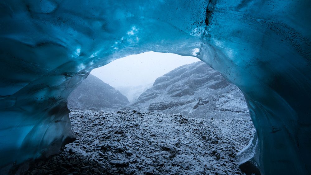 Urzekające piękno jaskiń lodowych Islandii 1