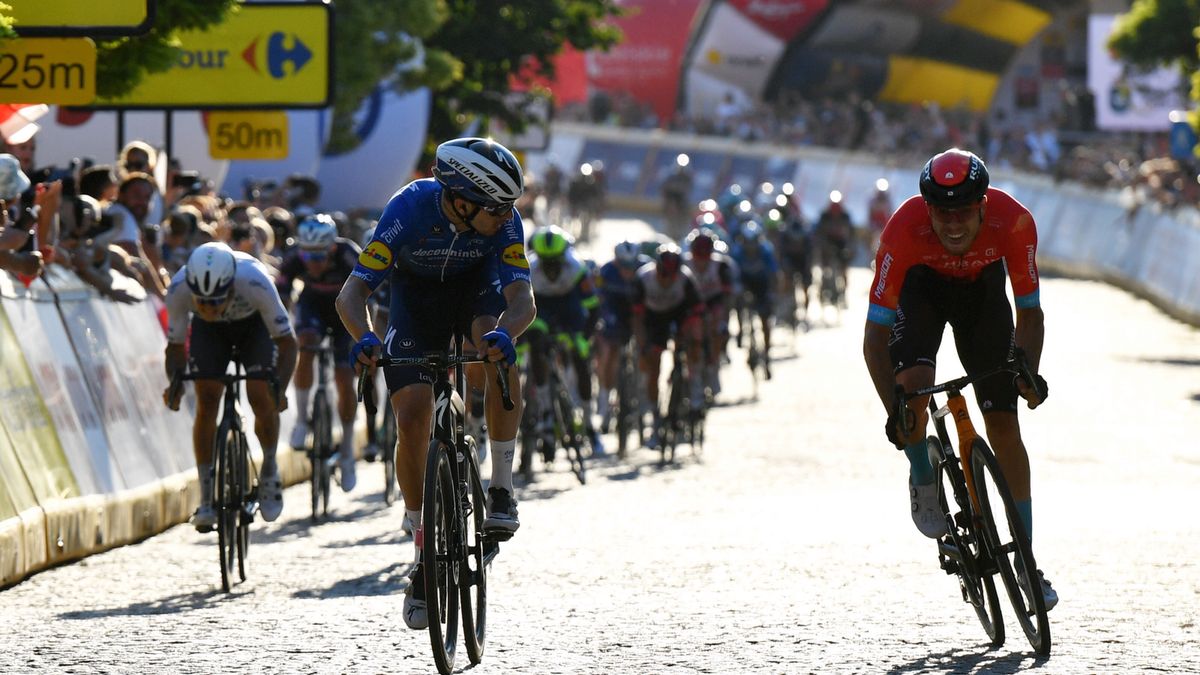 PAP / Wojtek Jargiło / Na zdjęciu: finisz 1. etapu Tour de Pologne w Chełmie