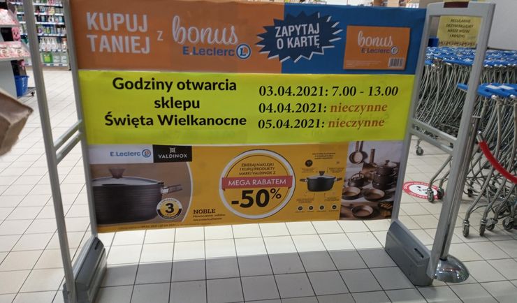 Zakupy w Wielkanoc. W sobotę sklepy zamkną się wcześniej, w dwa kolejne dni w ogóle nie otworzą